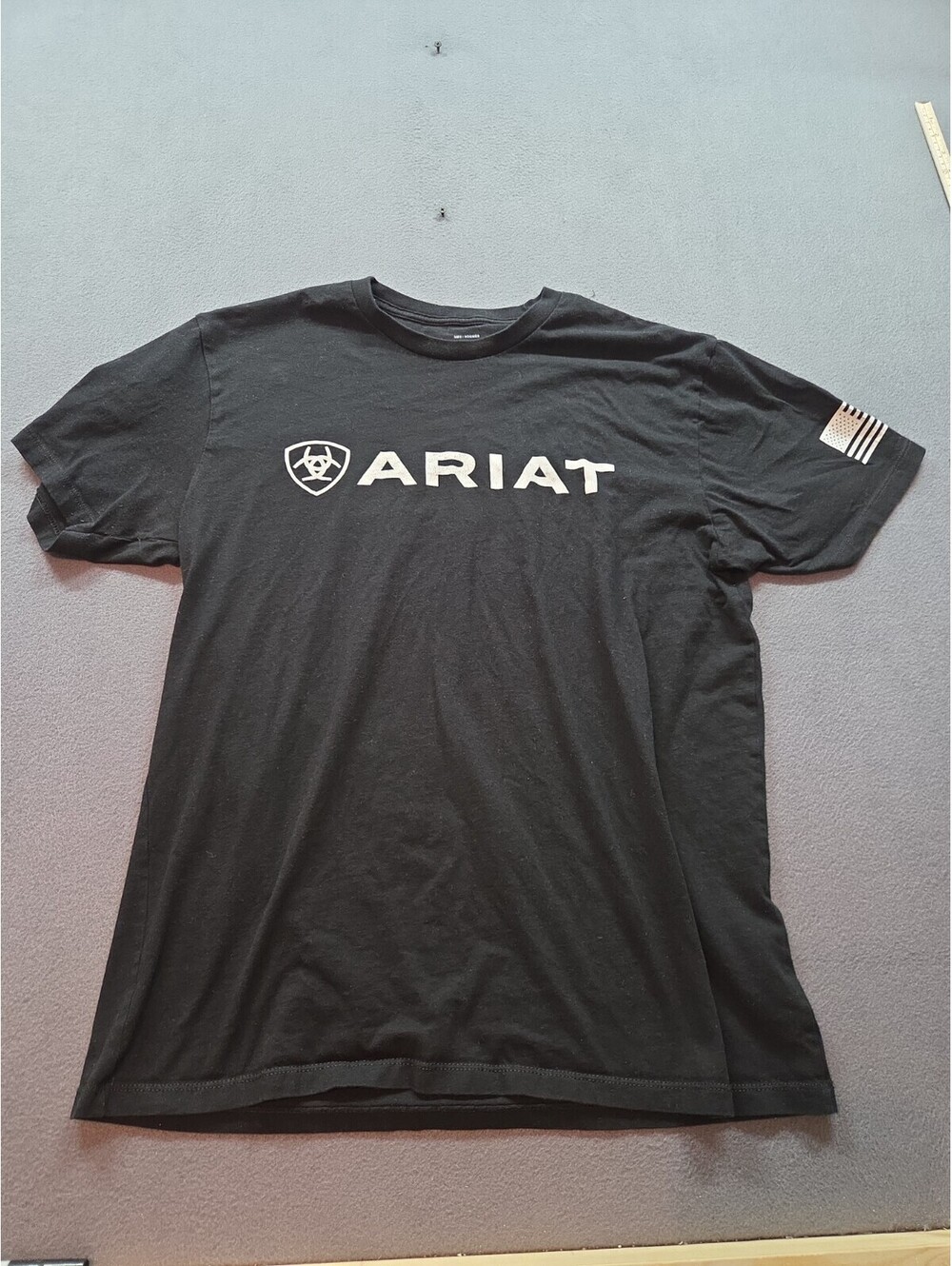 men's black t-shirt by Ariat size L